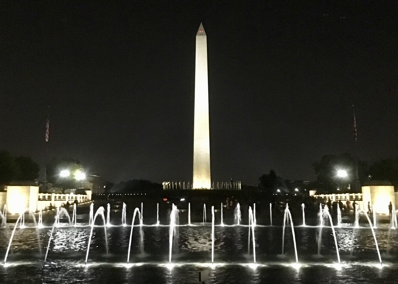 WWII fountains w/ Monument